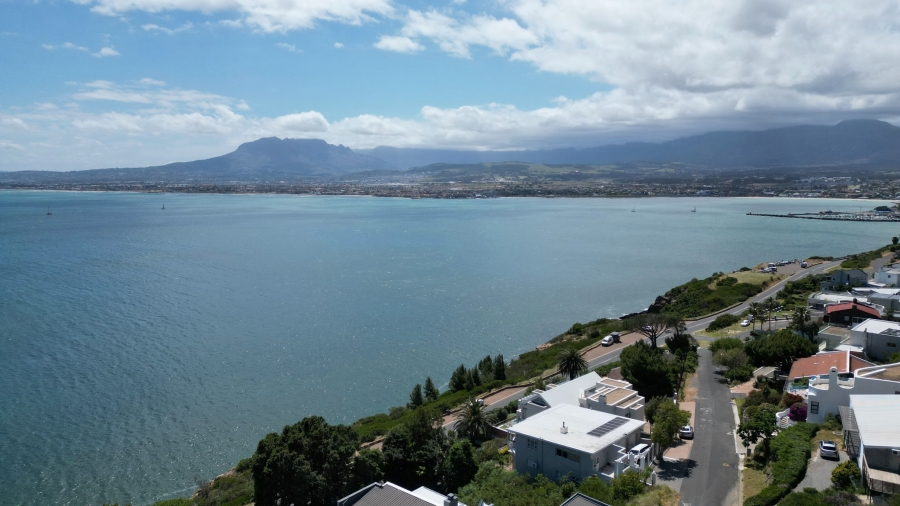 0 Bedroom Property for Sale in Mountainside Western Cape